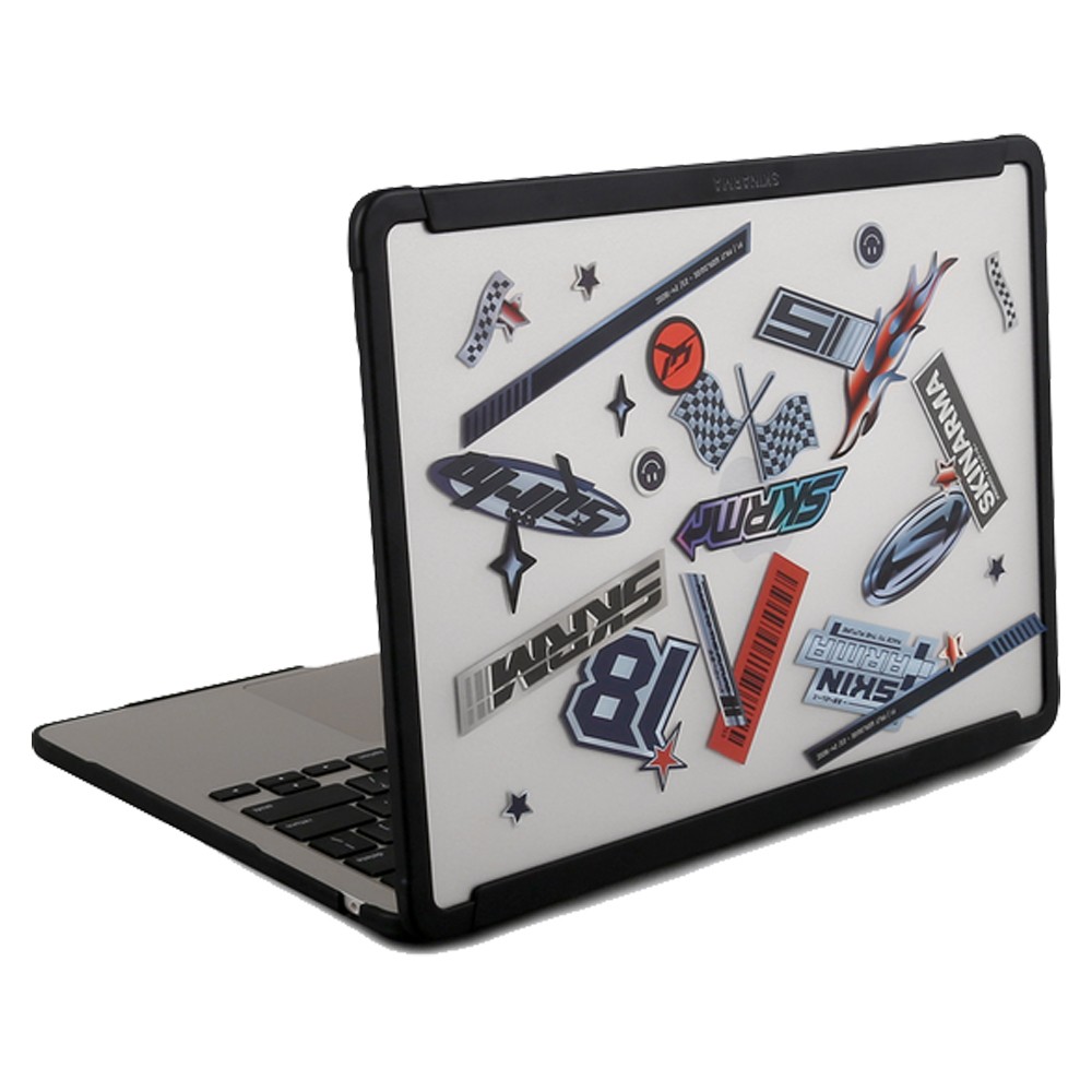 เคส Skinarma MacBook Air 13 inch (M2/M3/M4/M5) Henko Frost/Black Frame